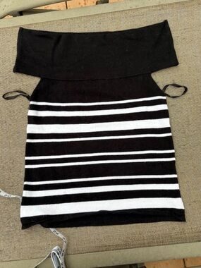 Black/White Striped Off-Shoulder Knit Sweater Tank Top, Boatneck, new, sz L